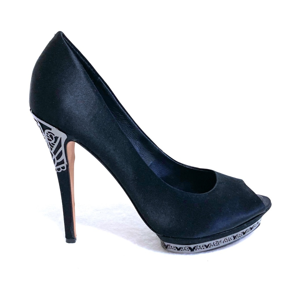 BCBGMAXAZRIA Dalton Satin Peep-Toe Pumps Black NWT Pre-owned Size 8B
